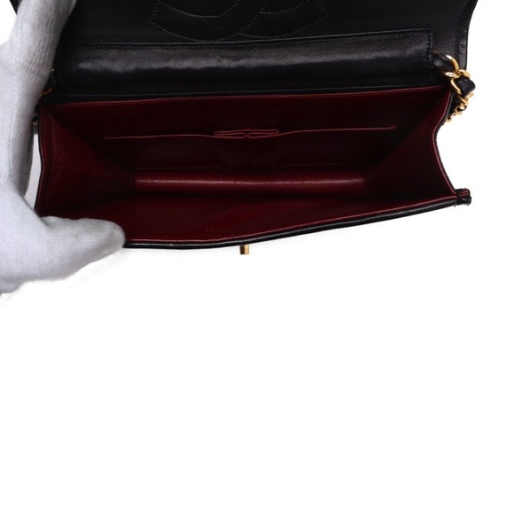 Chanel Matelasse Round Flap Chain Lambskin Black - Picture 6 of 6